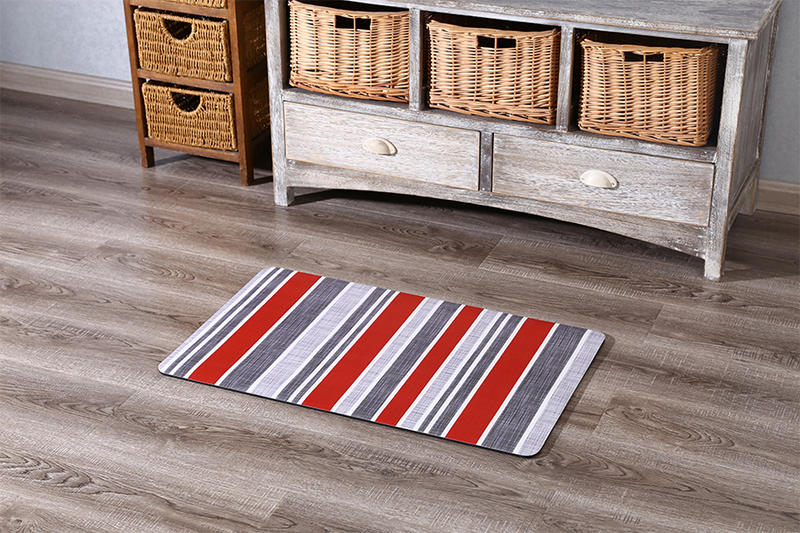 Striped absorbent non-slip floor mat