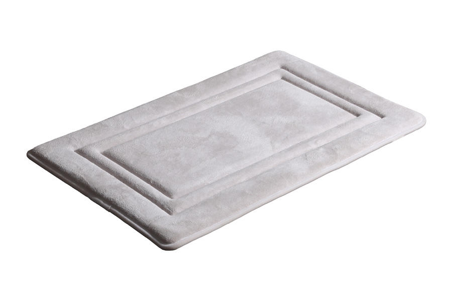 Simple absorbent floor mat