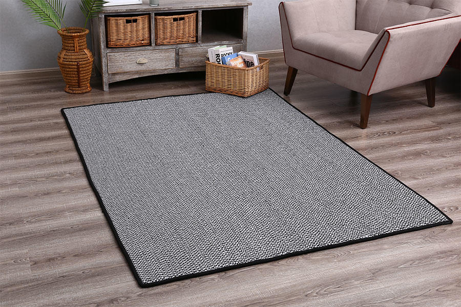 Simple square floor mat