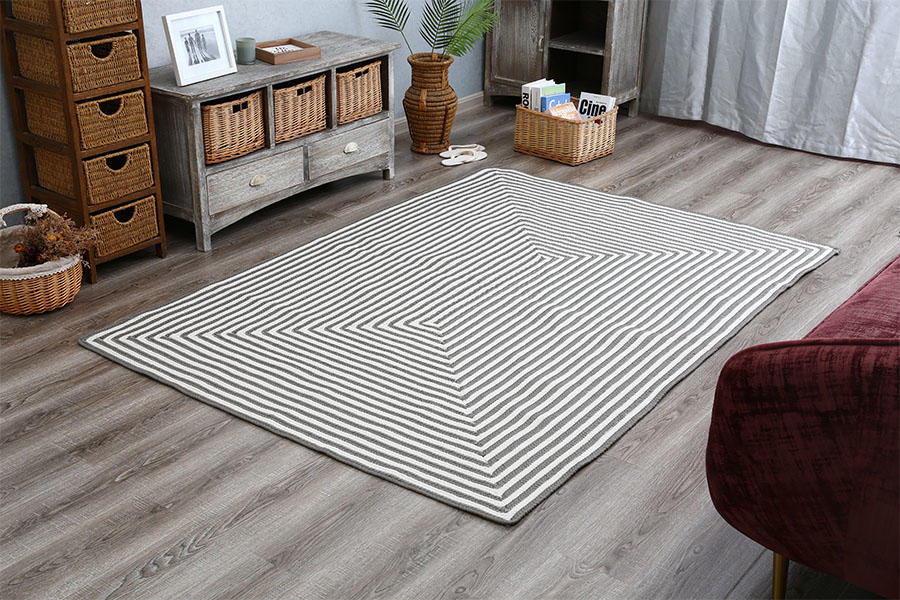 Braided reversible grey rectangle rug